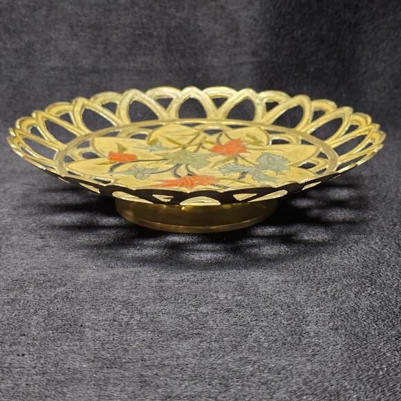 Vintage Solid Brass Floral Scalloped & Etched Change Bowl Tray - Picture 5 of 10